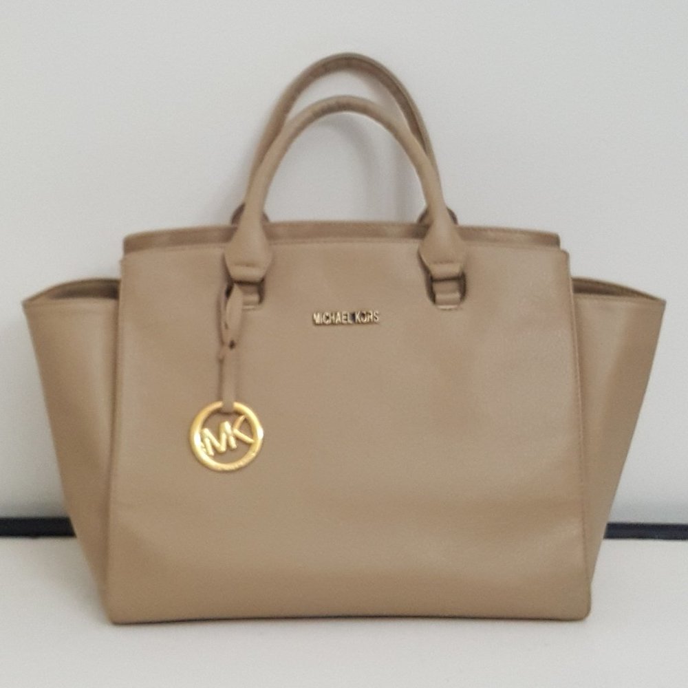 Women's MICHAEL KORS Large Luggage Beige Leather Satchel Bag Tote Handbag - Picture 1 of 16
